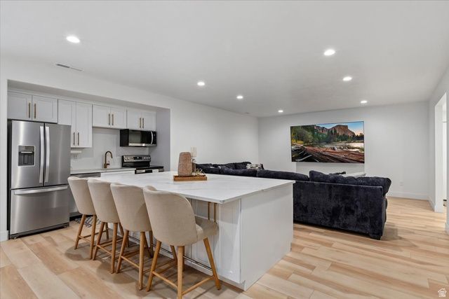 1430 W KELSEY WAY, Lindon, UT 84042