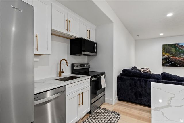 1430 W KELSEY WAY, Lindon, UT 84042