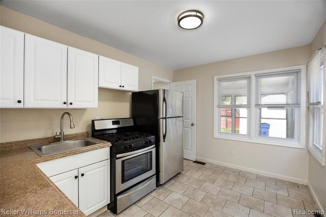 21178 Dexter Boulevard, Warren, MI 48089