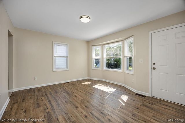 21178 Dexter Boulevard, Warren, MI 48089