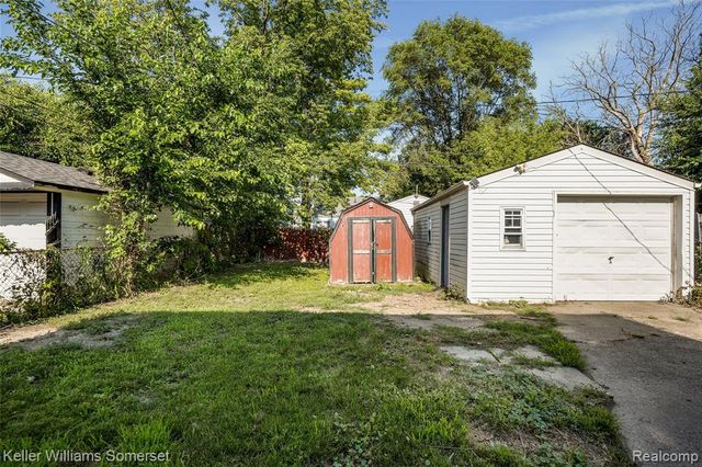 21178 Dexter Boulevard, Warren, MI 48089
