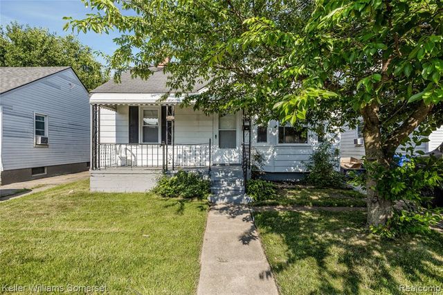 21178 Dexter Boulevard, Warren, MI 48089