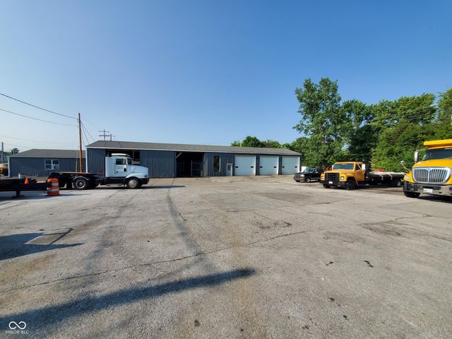 594 N Front Street, Whiteland, IN 46184