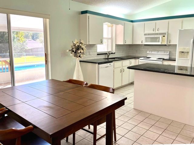 286 KATRINA STREET, De Leon Springs, FL 32130