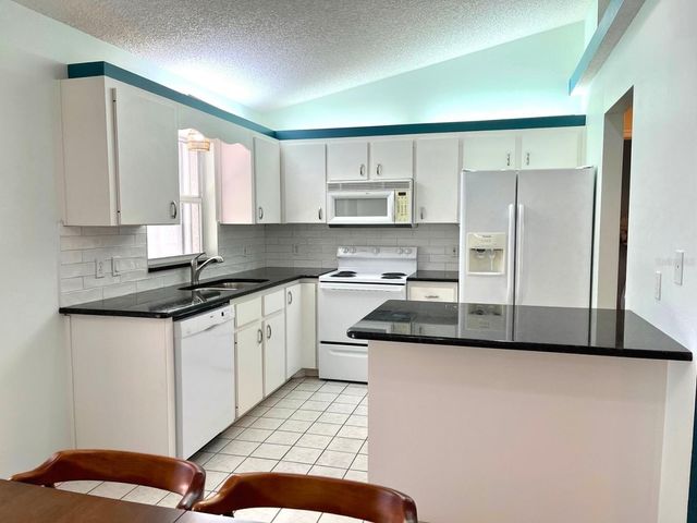 286 KATRINA STREET, De Leon Springs, FL 32130