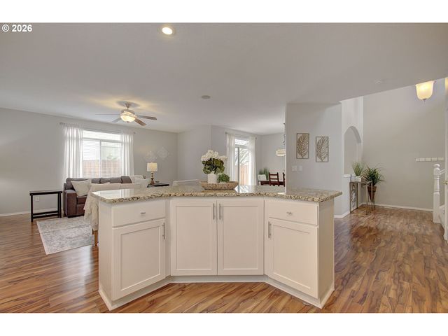 1813 Se 186TH Pl, Vancouver, WA 98683