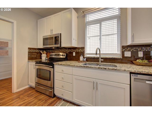 1813 Se 186TH Pl, Vancouver, WA 98683