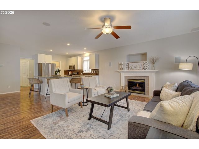 1813 Se 186TH Pl, Vancouver, WA 98683