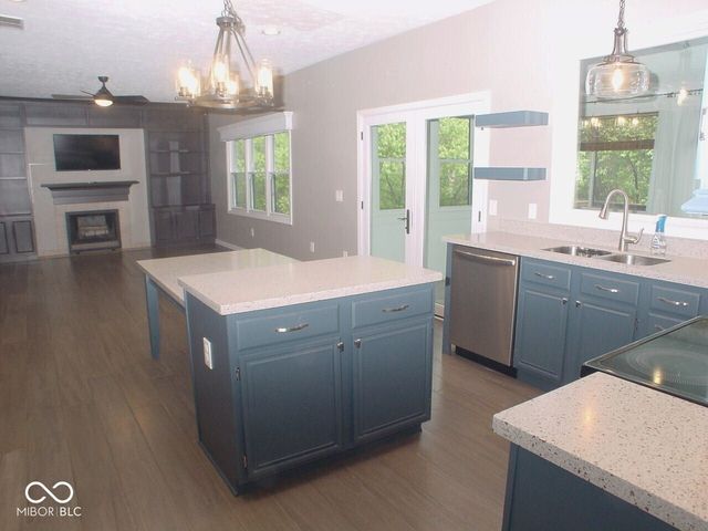 7623 Willow Ridge, Fishers, IN 46038