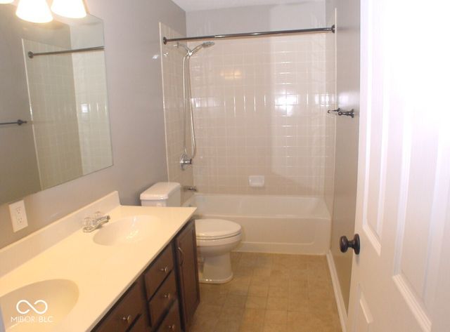 7623 Willow Ridge, Fishers, IN 46038