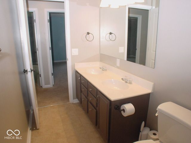 7623 Willow Ridge, Fishers, IN 46038