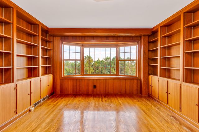 462 N Crest Road, Chattanooga, TN 37404