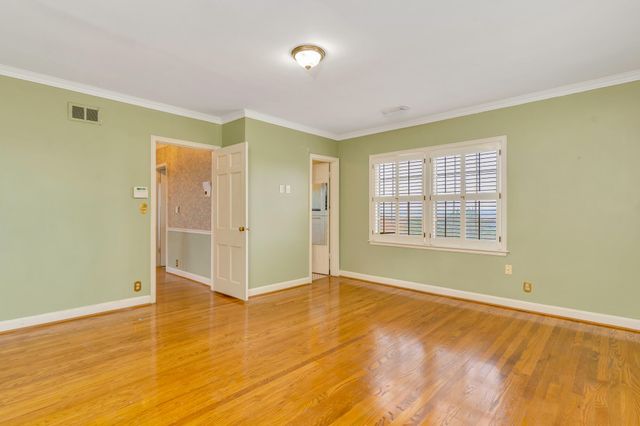 462 N Crest Road, Chattanooga, TN 37404