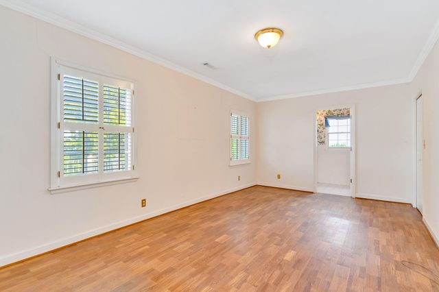 462 N Crest Road, Chattanooga, TN 37404