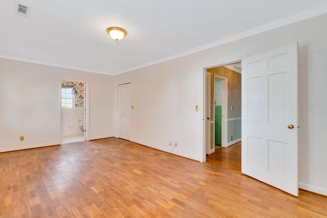 462 N Crest Road, Chattanooga, TN 37404