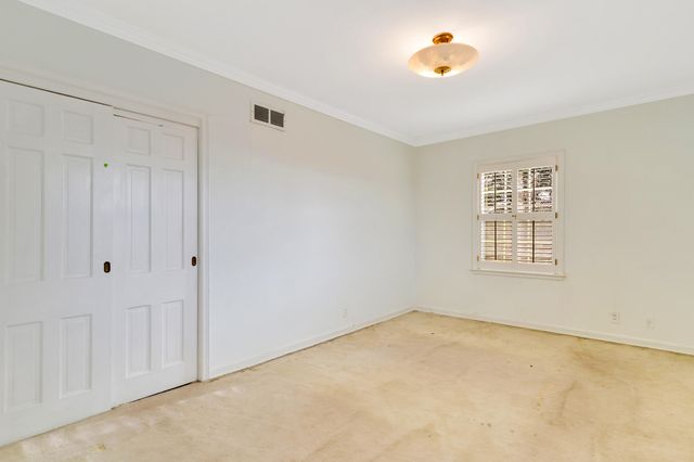 462 N Crest Road, Chattanooga, TN 37404