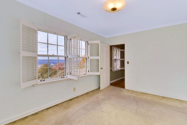 462 N Crest Road, Chattanooga, TN 37404