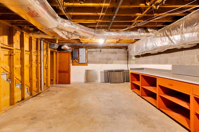 462 N Crest Road, Chattanooga, TN 37404