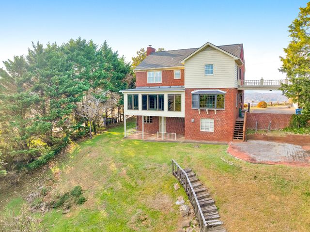 462 N Crest Road, Chattanooga, TN 37404