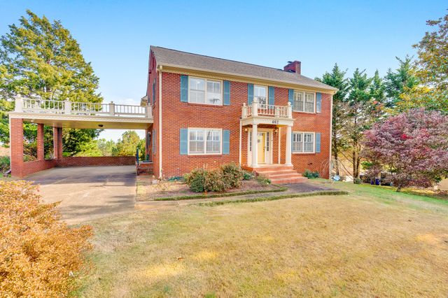 462 N Crest Road, Chattanooga, TN 37404