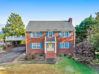 462 N Crest Road, Chattanooga, TN 37404