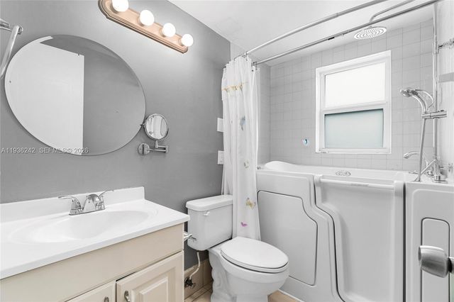 268 Coventry L 268, West Palm Beach, FL 33417