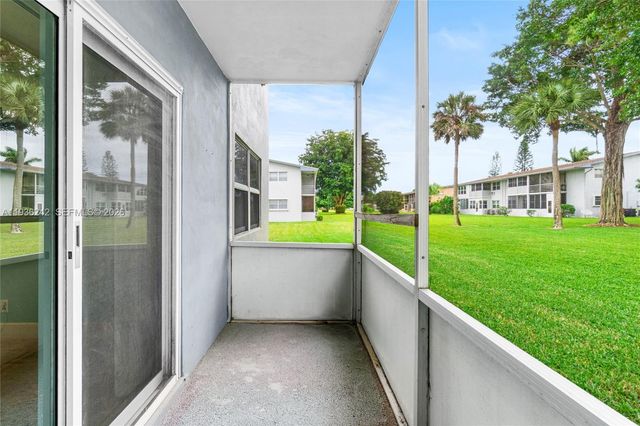 268 Coventry L 268, West Palm Beach, FL 33417