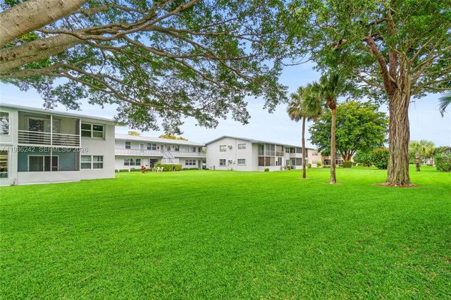 268 Coventry L 268, West Palm Beach, FL 33417