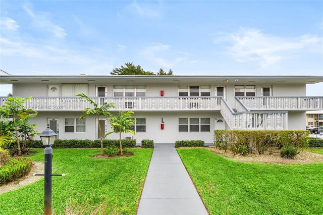 268 Coventry L 268, West Palm Beach, FL 33417