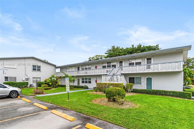 268 Coventry L 268, West Palm Beach, FL 33417