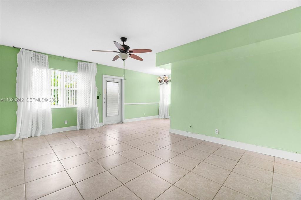 268 Coventry L 268, West Palm Beach, FL 33417