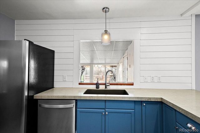 817 Grand Boulevard, Colorado Springs, CO 80911