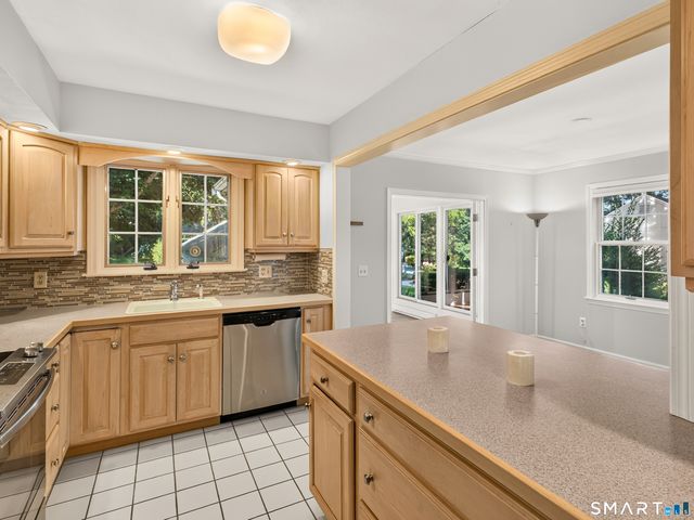 12 Essex Lane 12, Madison, CT 06443