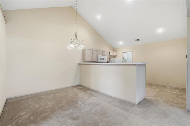 2061 W 139th Terrace, Leawood, KS 66224