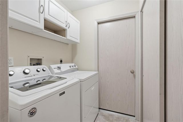 2061 W 139th Terrace, Leawood, KS 66224