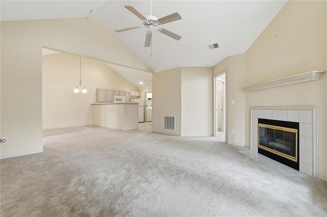 2061 W 139th Terrace, Leawood, KS 66224