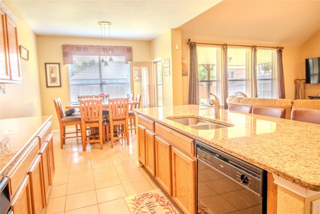 1013 Lilac Lane, Desoto, TX 75115