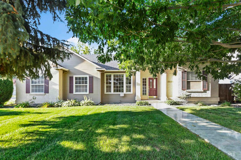2689 E Timberland Dr, Eagle, ID 83616
