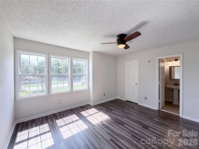 121 Driftwood Drive, Mooresville, NC 28117