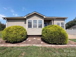 121 Driftwood Drive, Mooresville, NC 28117