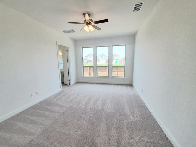 100 Royal Fern RD, Hutto, TX 78634