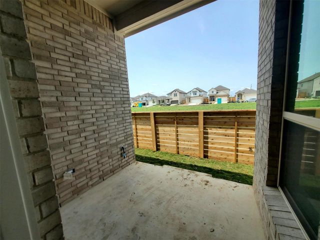 100 Royal Fern RD, Hutto, TX 78634