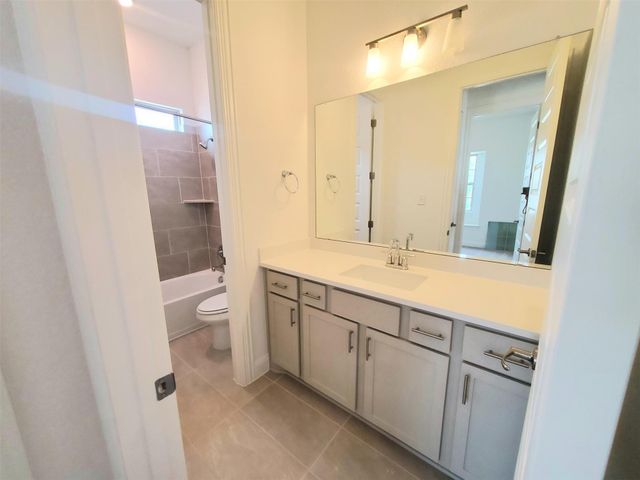 100 Royal Fern RD, Hutto, TX 78634