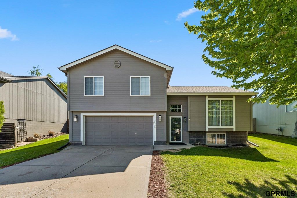 7309 S 183rd Street, Omaha, NE 68136