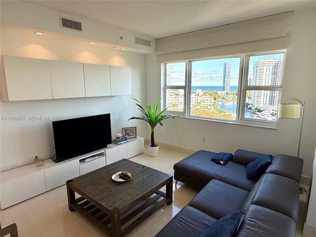 19900 E Country Club Dr TS03, Aventura, FL 33180