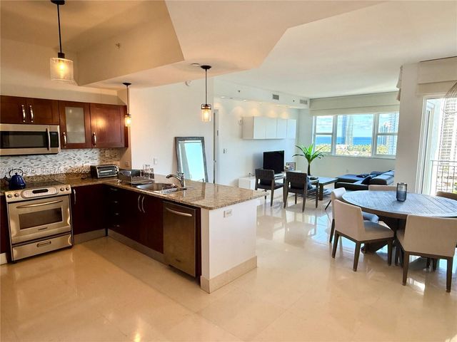 19900 E Country Club Dr TS03, Aventura, FL 33180