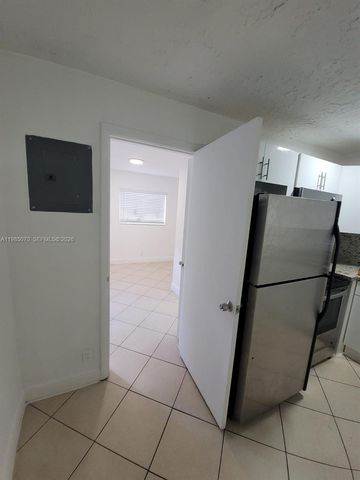 2910 NW 6th Ct 2, Pompano Beach, FL 33069
