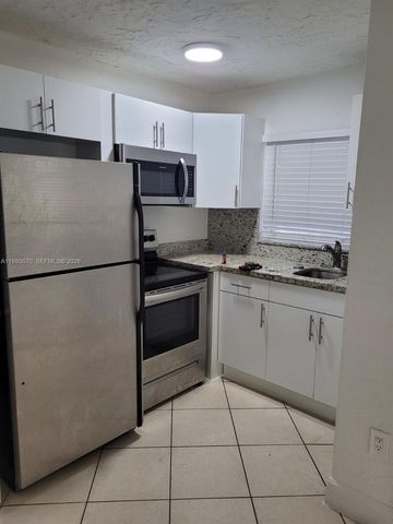 2910 NW 6th Ct 2, Pompano Beach, FL 33069