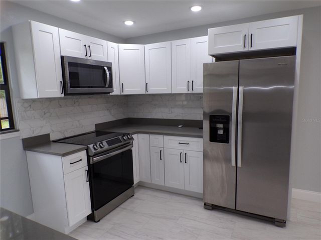 13674 120TH LANE, Seminole, FL 33778