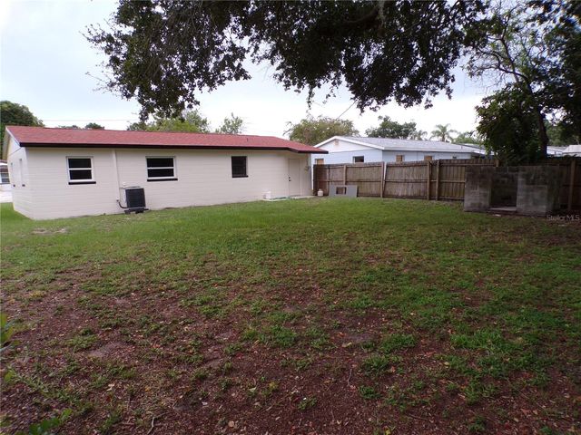 13674 120TH LANE, Seminole, FL 33778